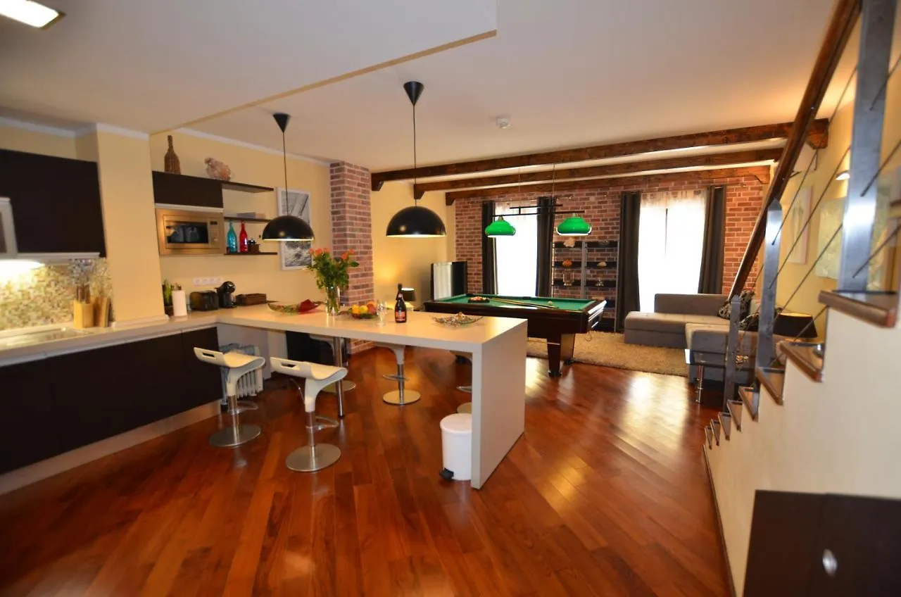 Apartment Delux 로비니