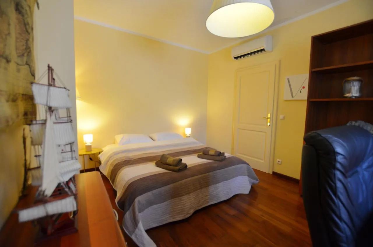 Apartment Delux Rovigno 0*,  Croazia
